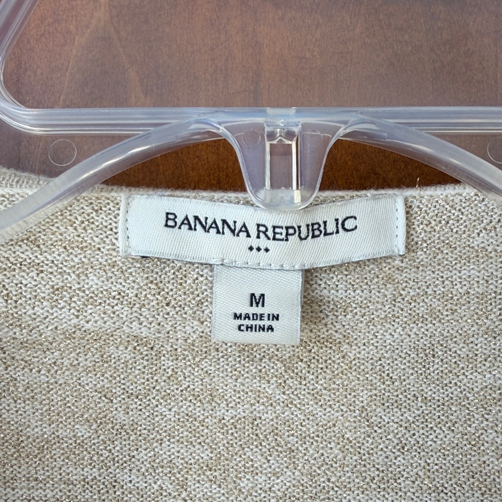 Banana Republic Cardigan - Picture 2 of 10